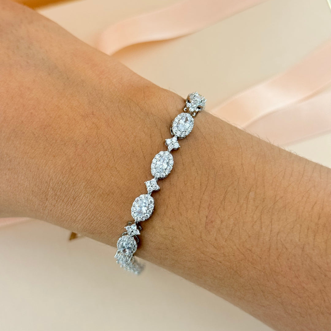 Oval zircone silver earrings and bracelet