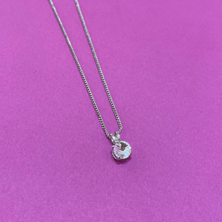 Solitaire pendant