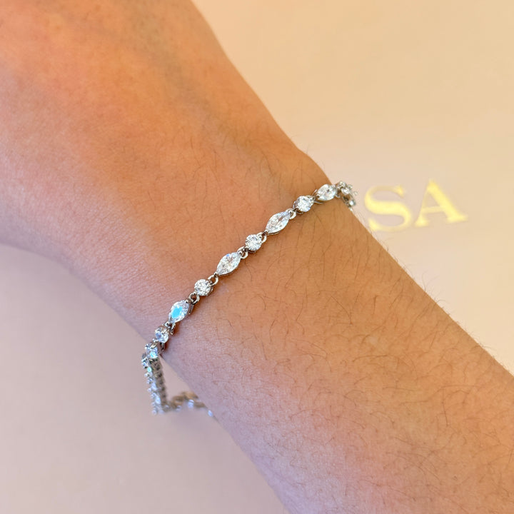 Marquise and teardrop dainty zircone silver set