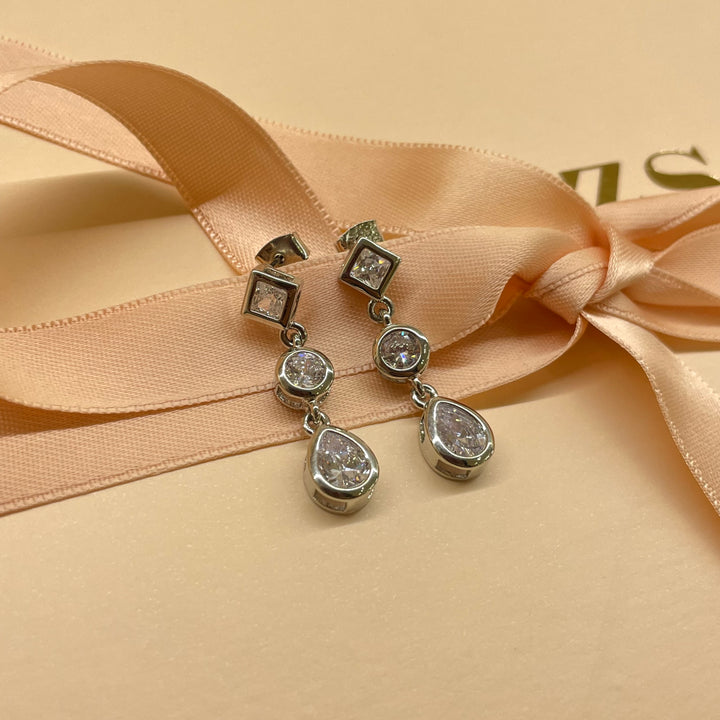 Elegant earrings