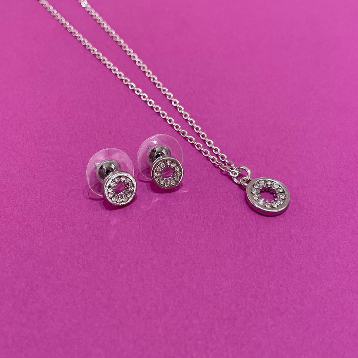 Pendant set
