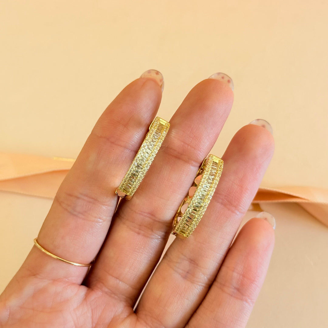 Baguette zircone gold plated hoops