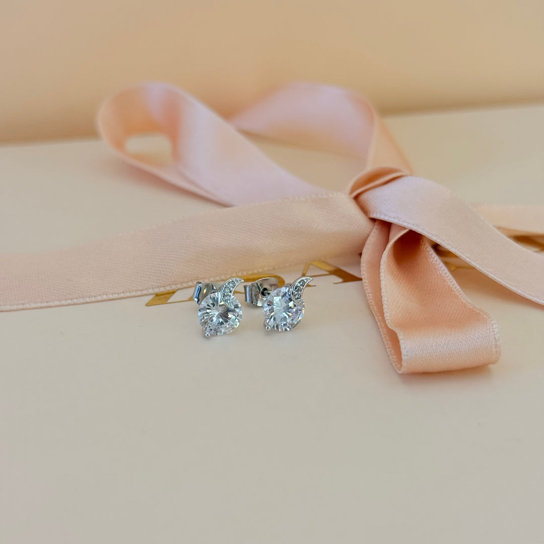 Moon small zircone silver studs