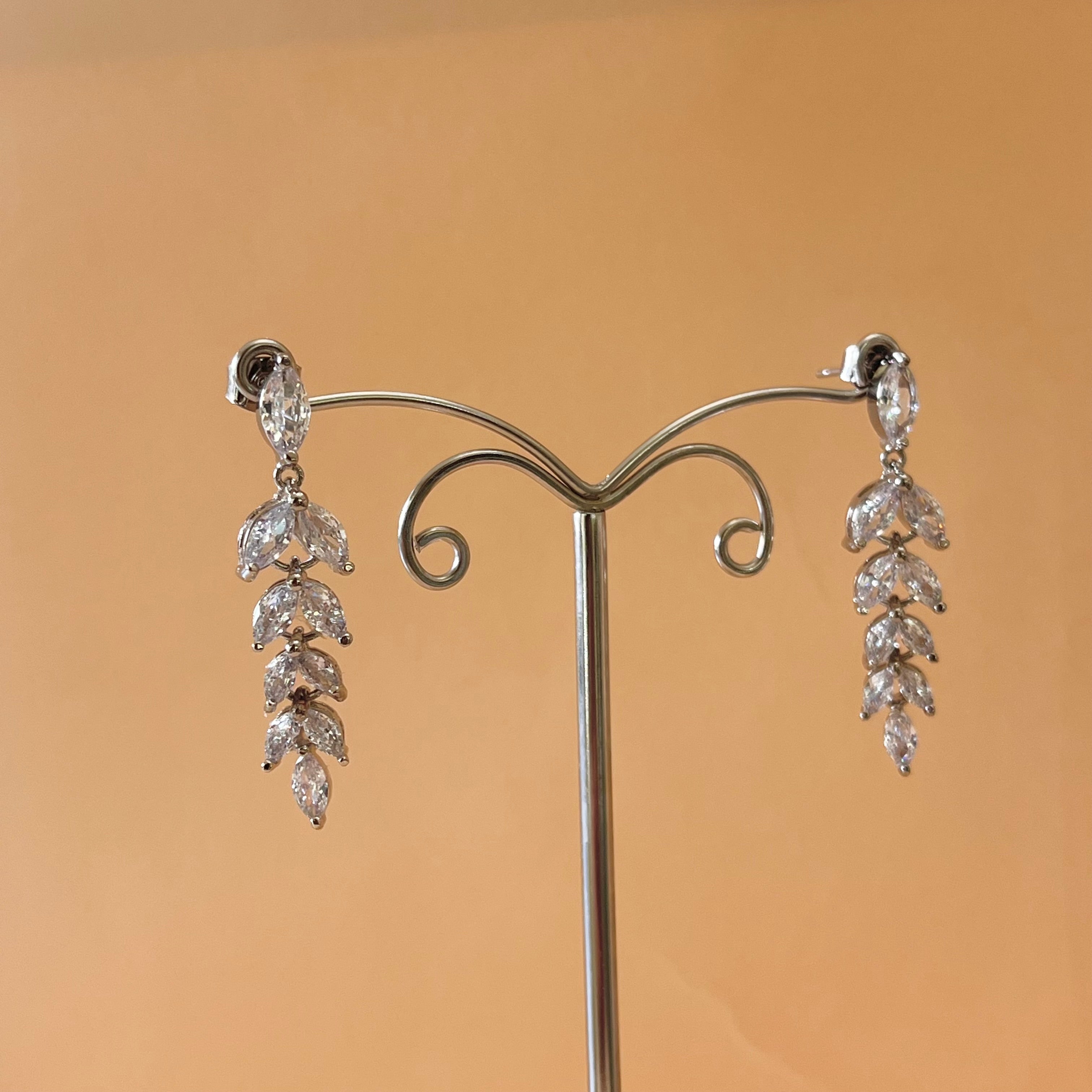 Silver zircone marquise earrings