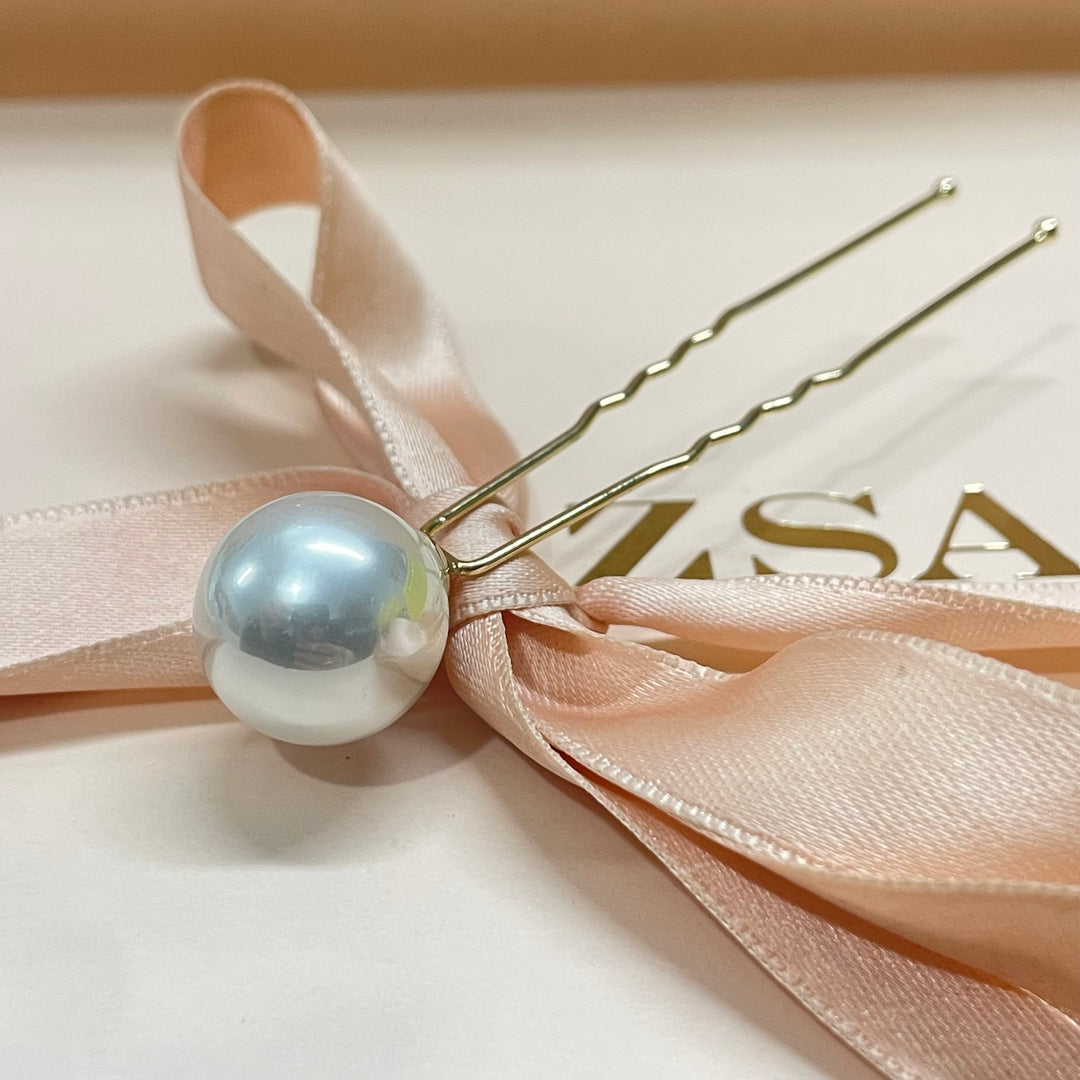 Simple pearl hair pin