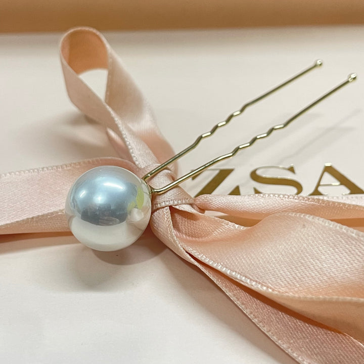 Simple pearl hair pin