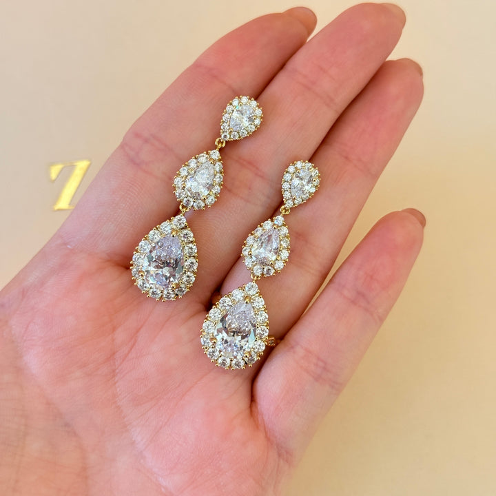 Teardrop zircone gold plated set