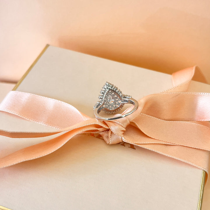 Zircone teardrop white gold plated ring