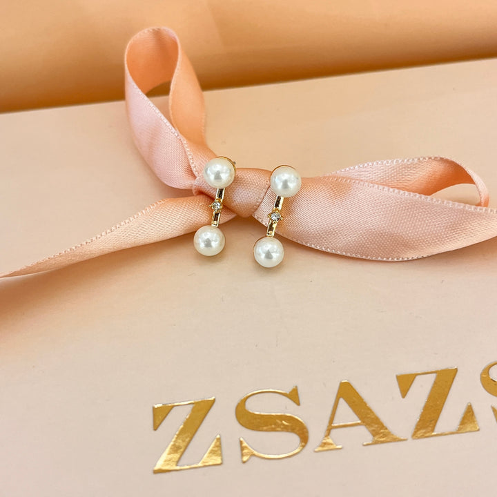 Zircone and white pearls gold plated earrings