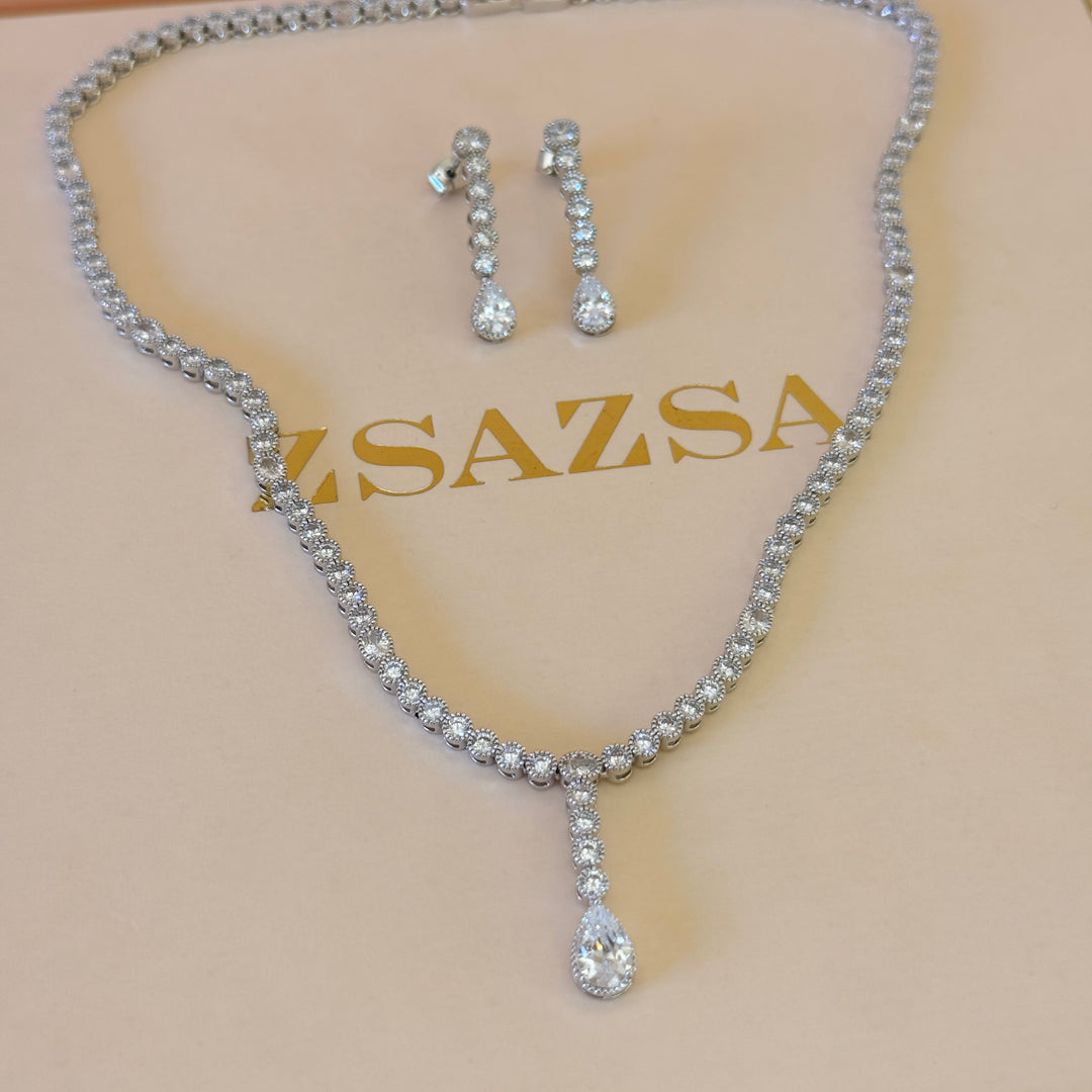 Dainty teardrop zircone silver set