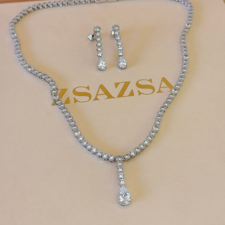 Dainty teardrop zircone silver set