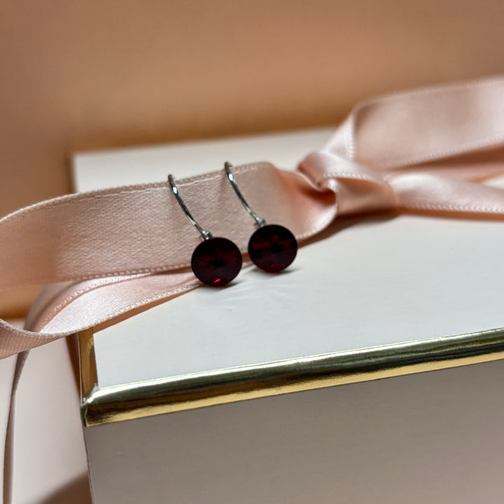 Dark red hooks