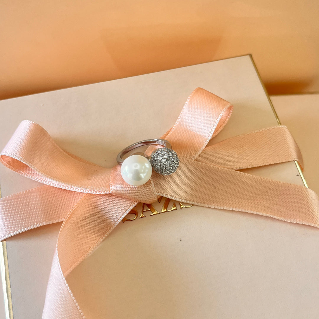 Zircone ball and white pearls white gold plated ring