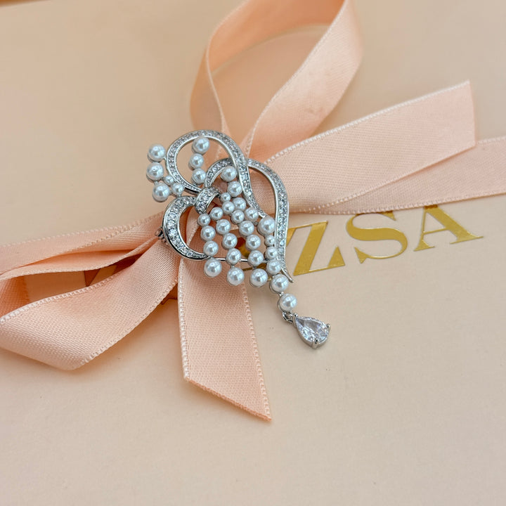 Dainty pearls and teardrop zircone silver brooch