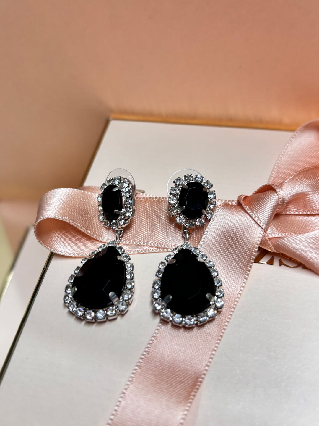 Elegant black silver teardrop earrings