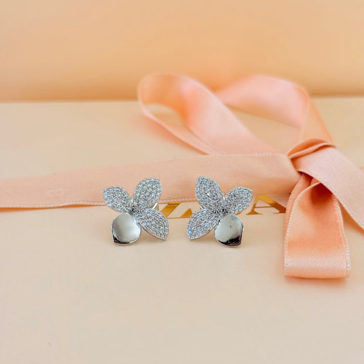 Flower zircone silver stud earrings