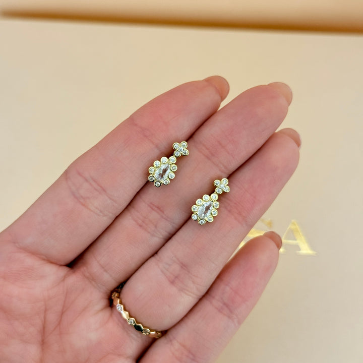 Dainty teardrop gold plated pendant set