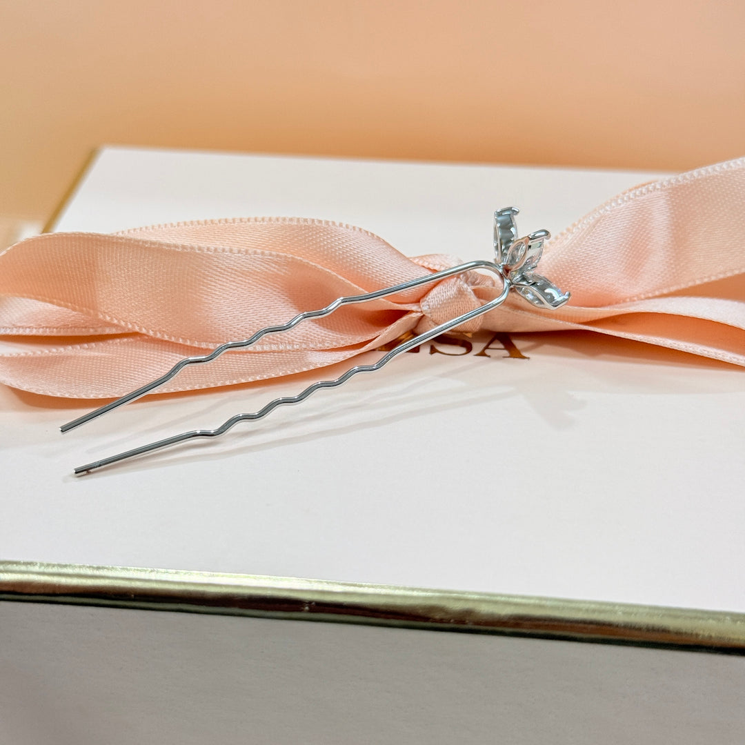 Zircone dainty flower silver hair pin
