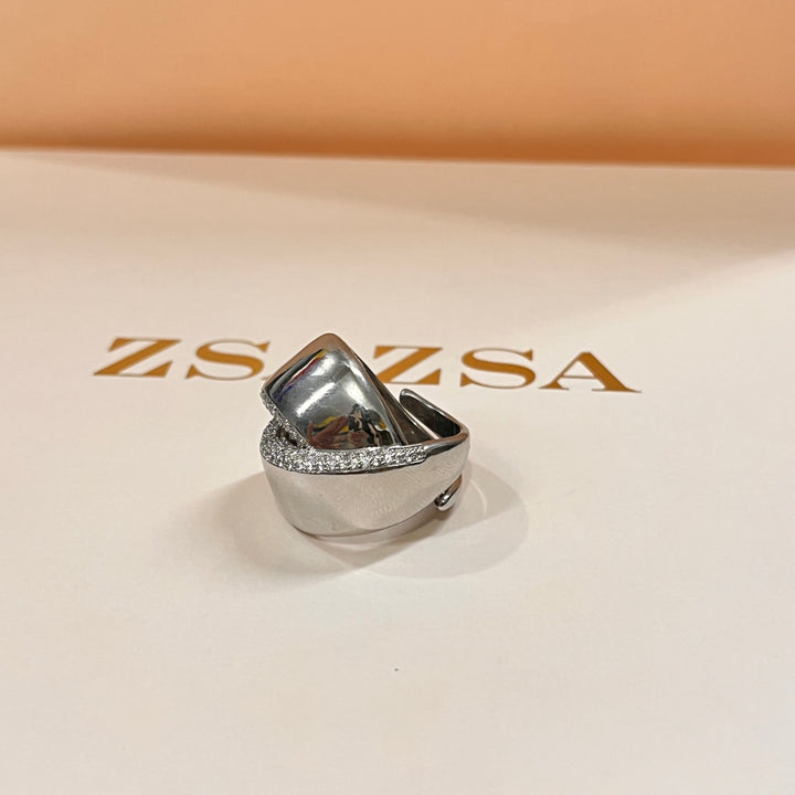 Zircone white gold plated twisted ring