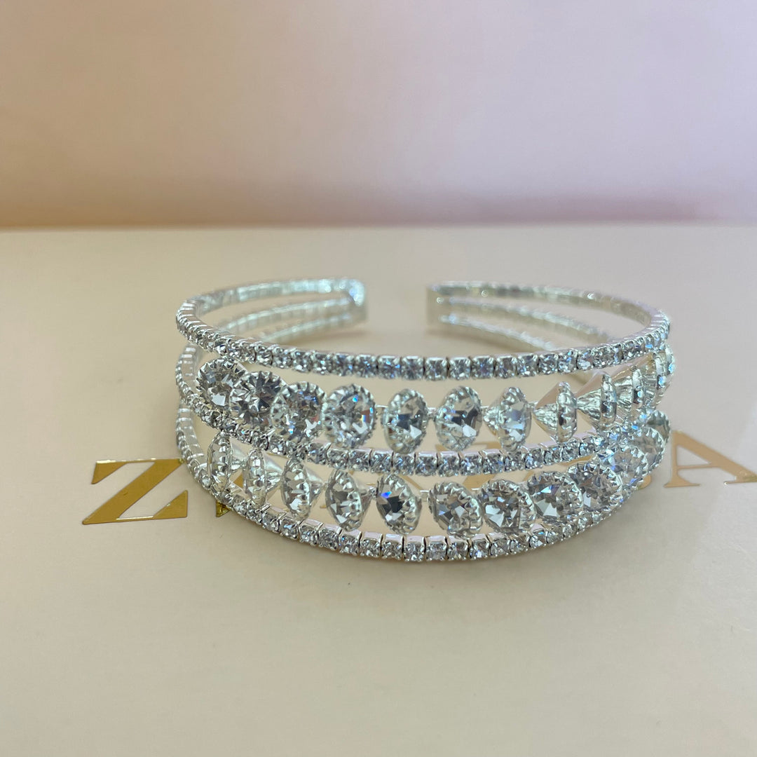 Elegant bangle