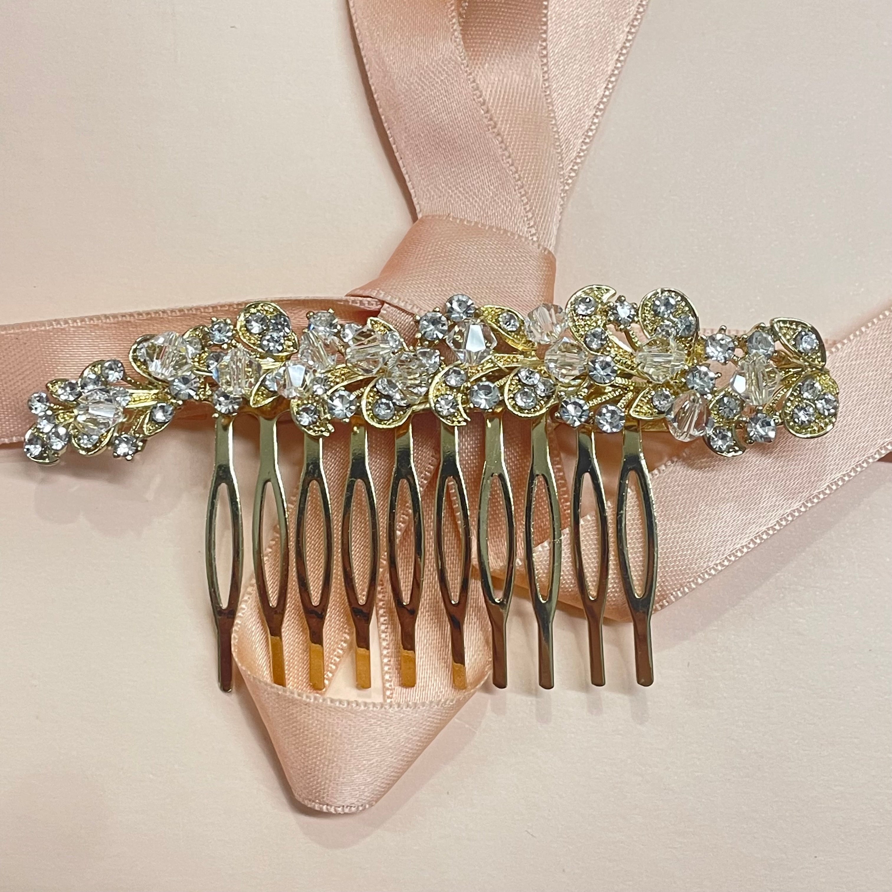 Gold simple crystals comb