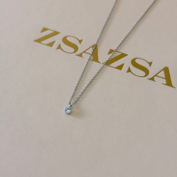 Dainty solitaire zircone silver pendant