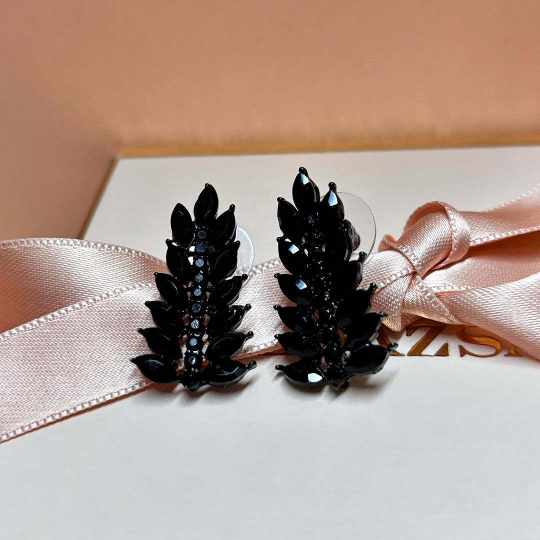 Marquise black earrings