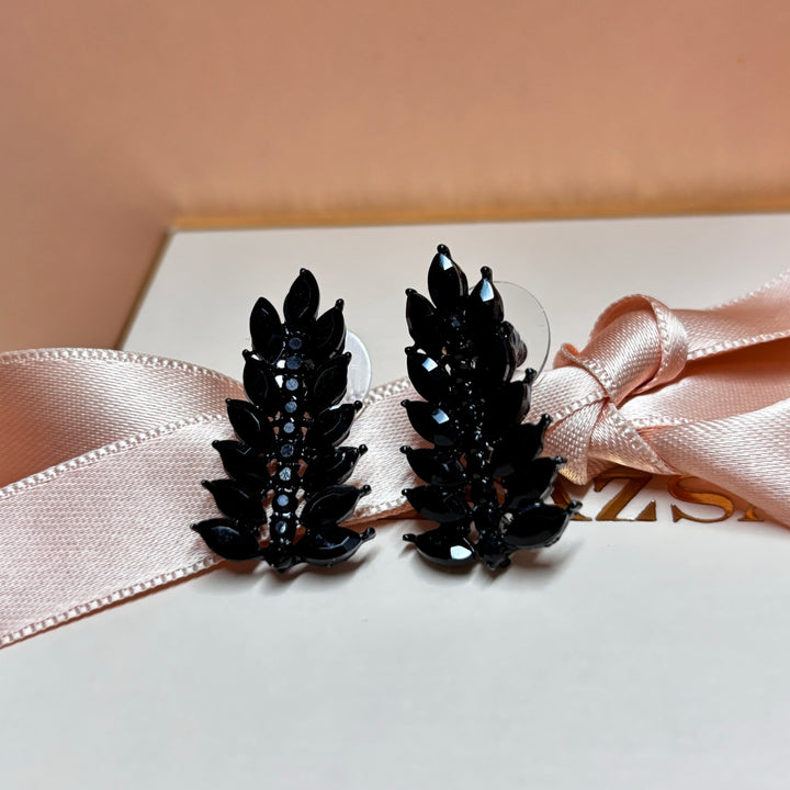 Marquise black earrings