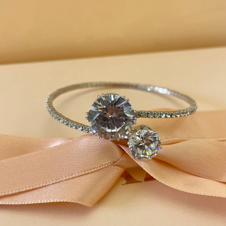 Dainty bangle