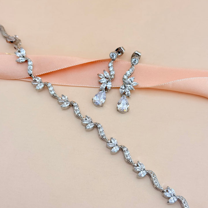Marquise and teardrop zircone silver earrings and bracelet