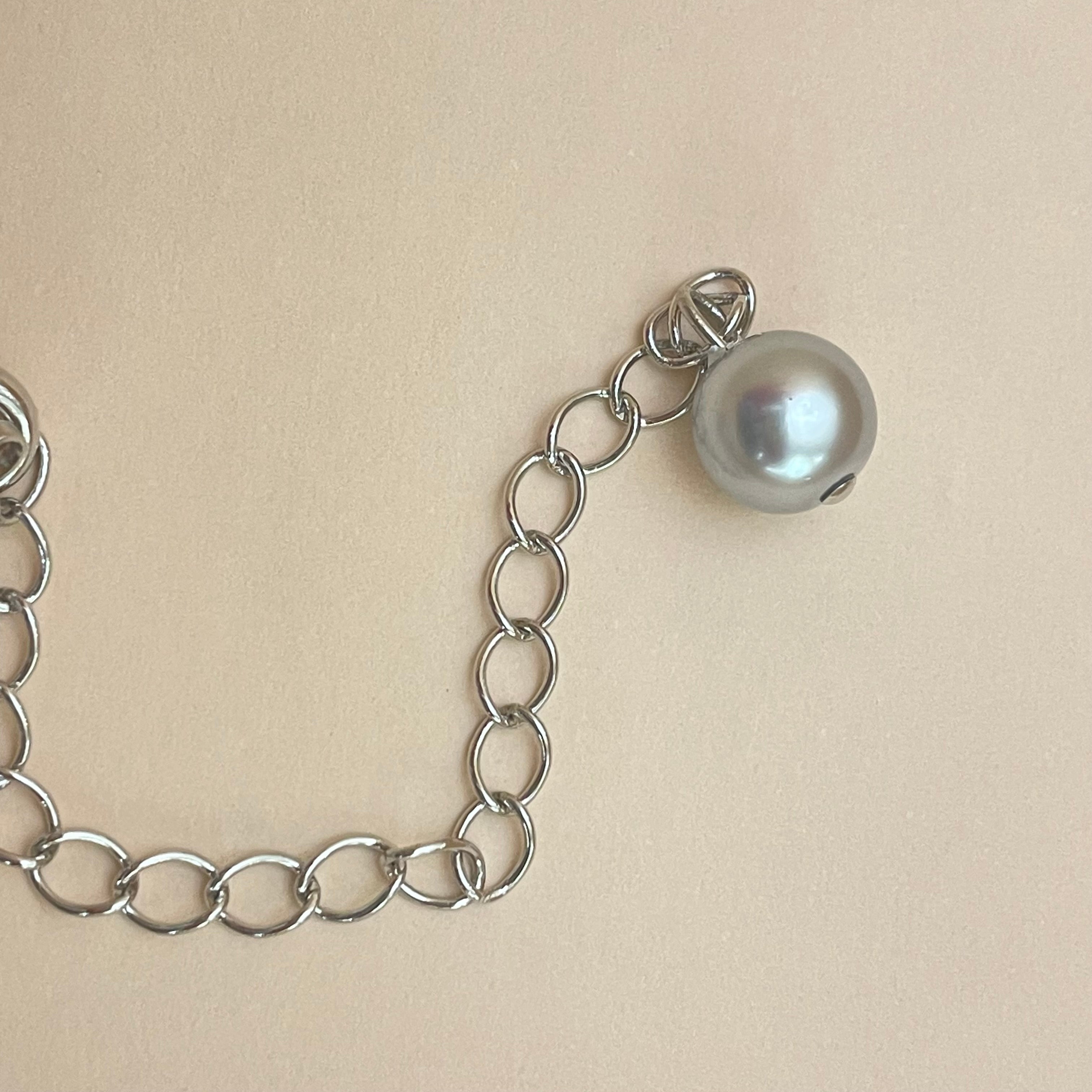 Knotted grey pearls set