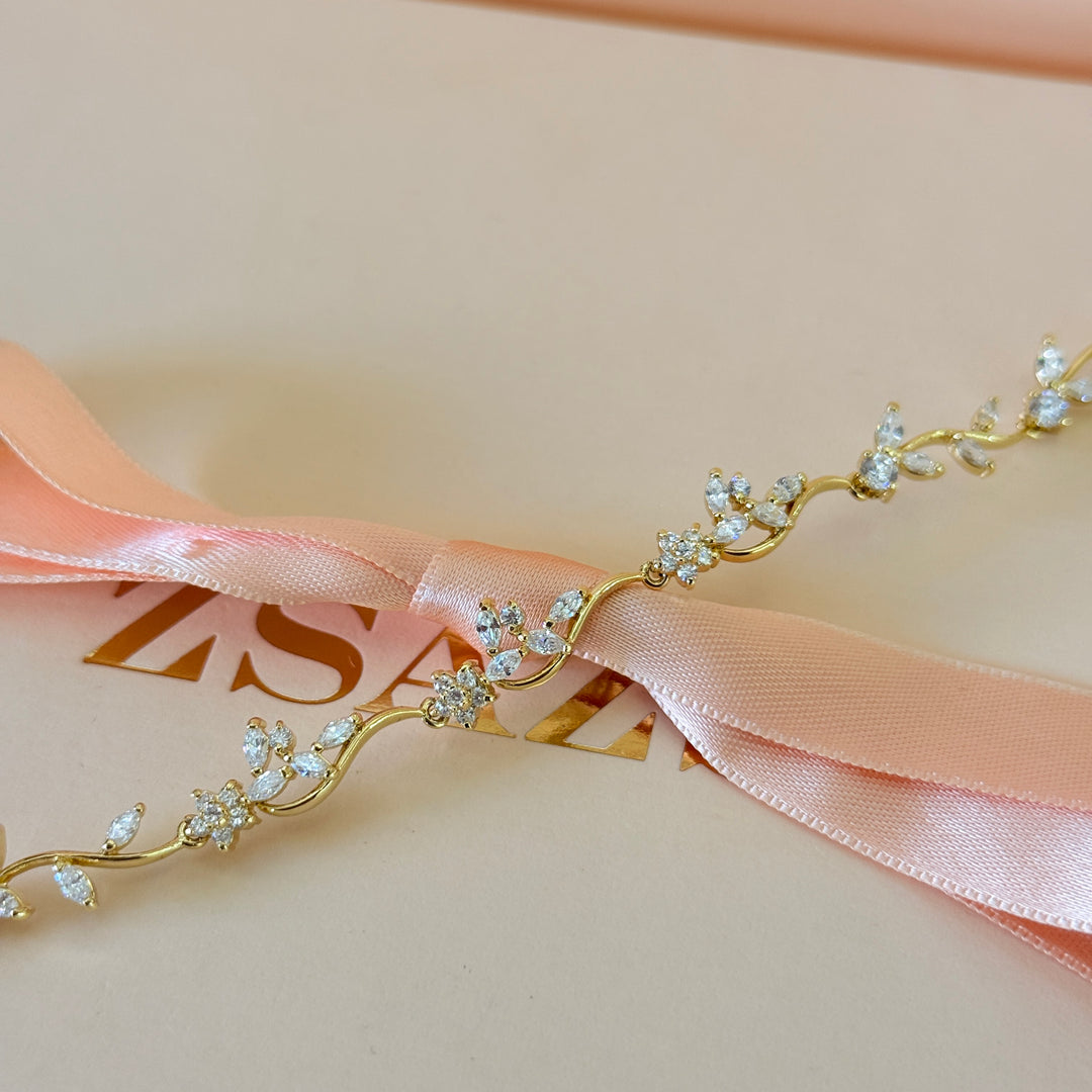 Zircone dainty marquise flower gold plated bracelet