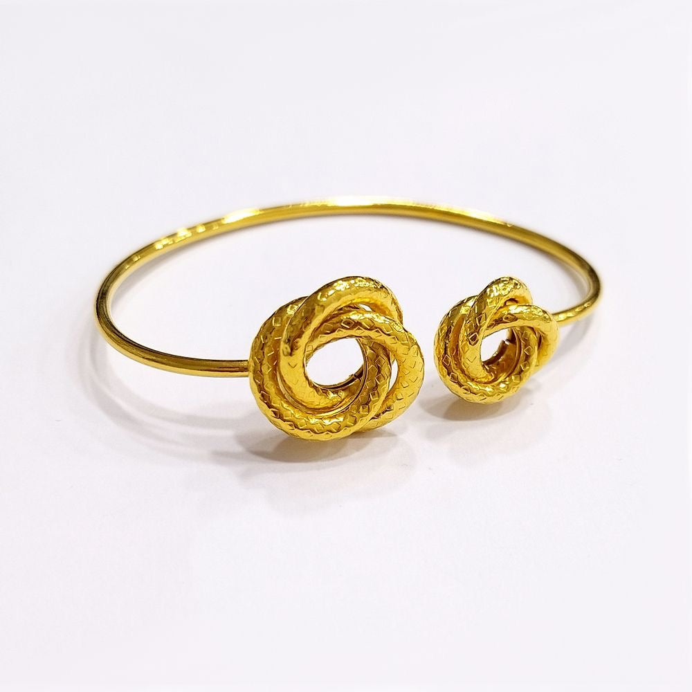 Elegant gold set