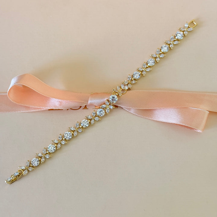 Zircone marquise flower gold plated bracelet