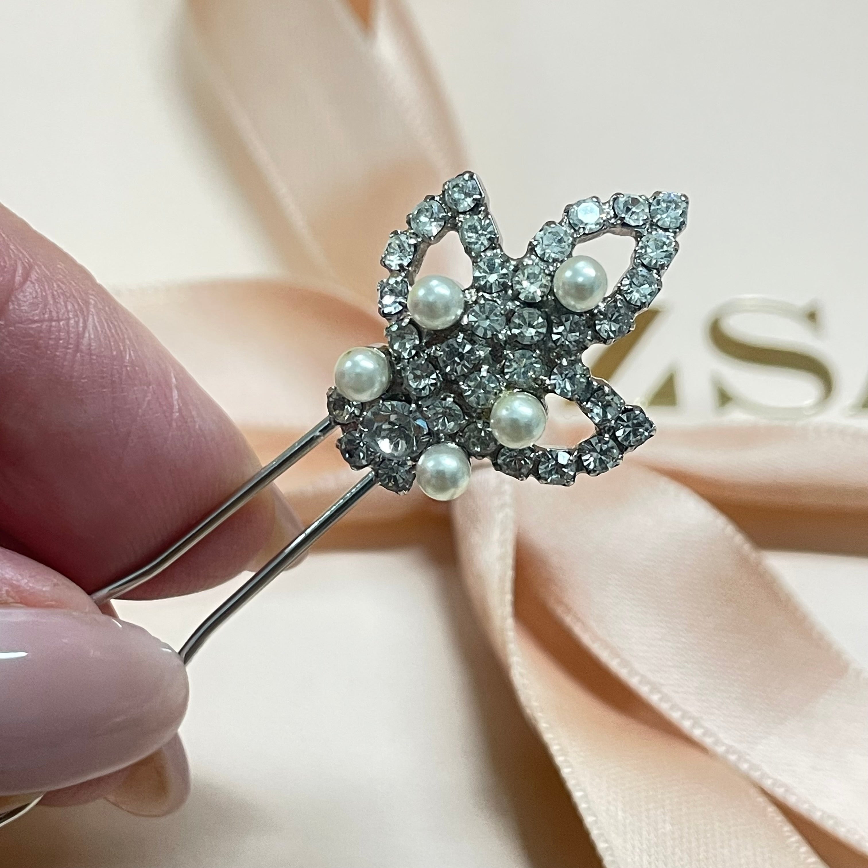 3 leaf hair pin