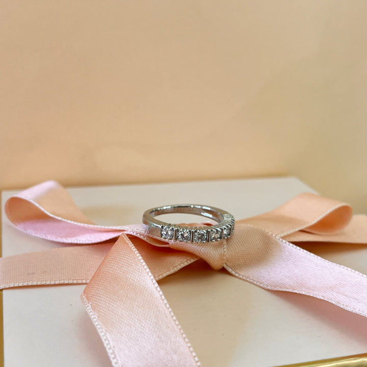 Zircone white gold plated band ring