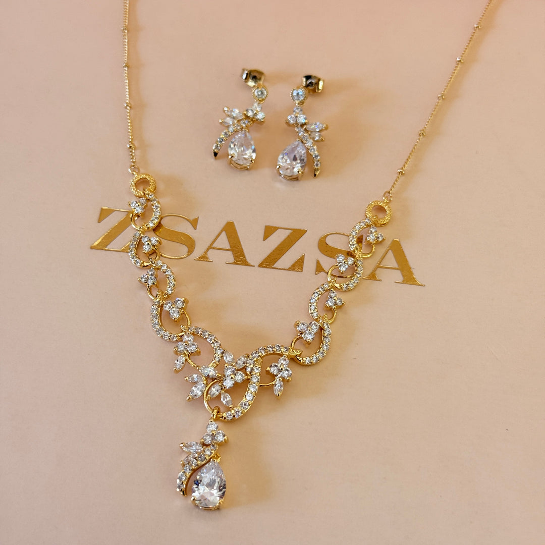 Teardrop and marquise zircone gold plated set