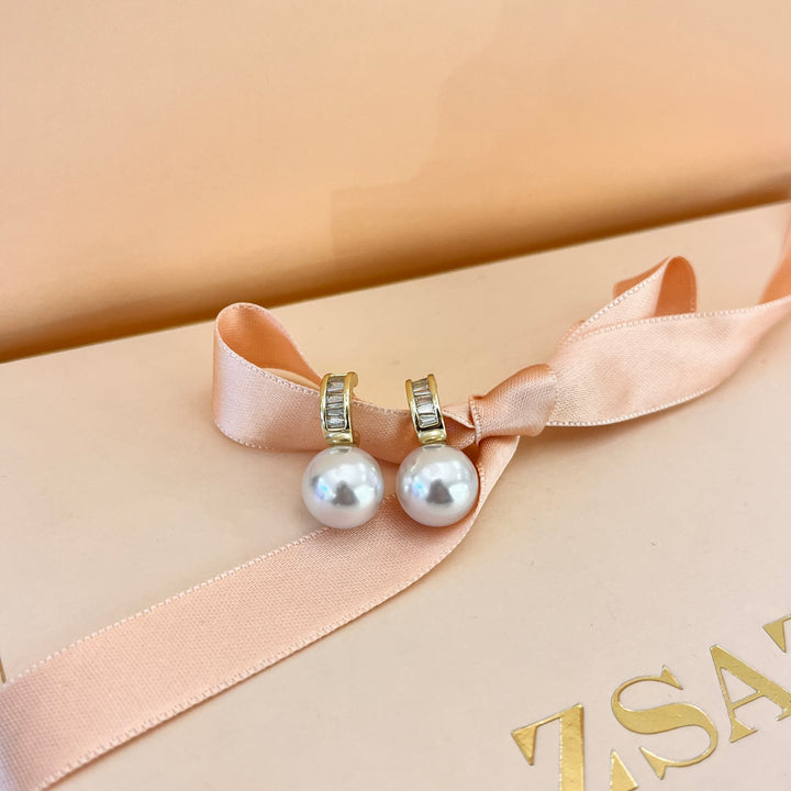 Baguette zircone and white pearls gold plated earrings