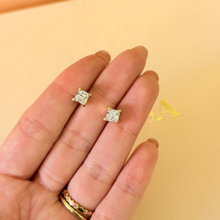 Dainty zircone gold plated pendant set