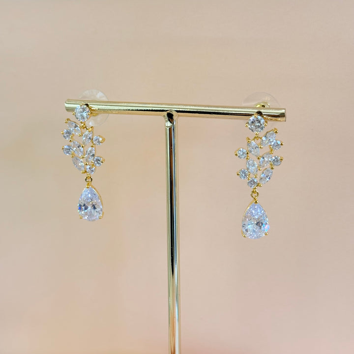 Marquise and teardrop zircone gold plated earrings