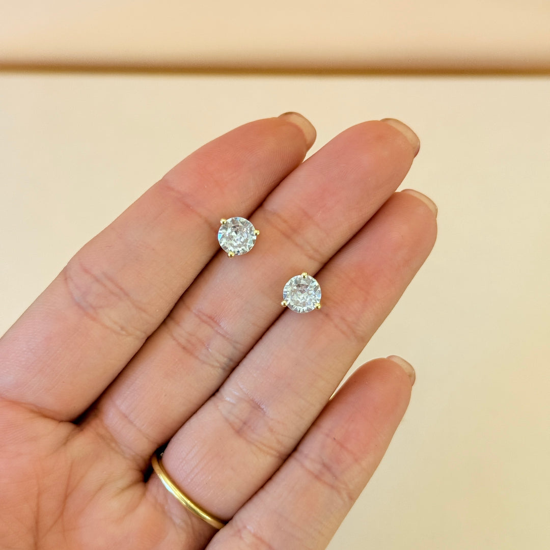 Solitaire medium size zircone sterling silver gold plated studs