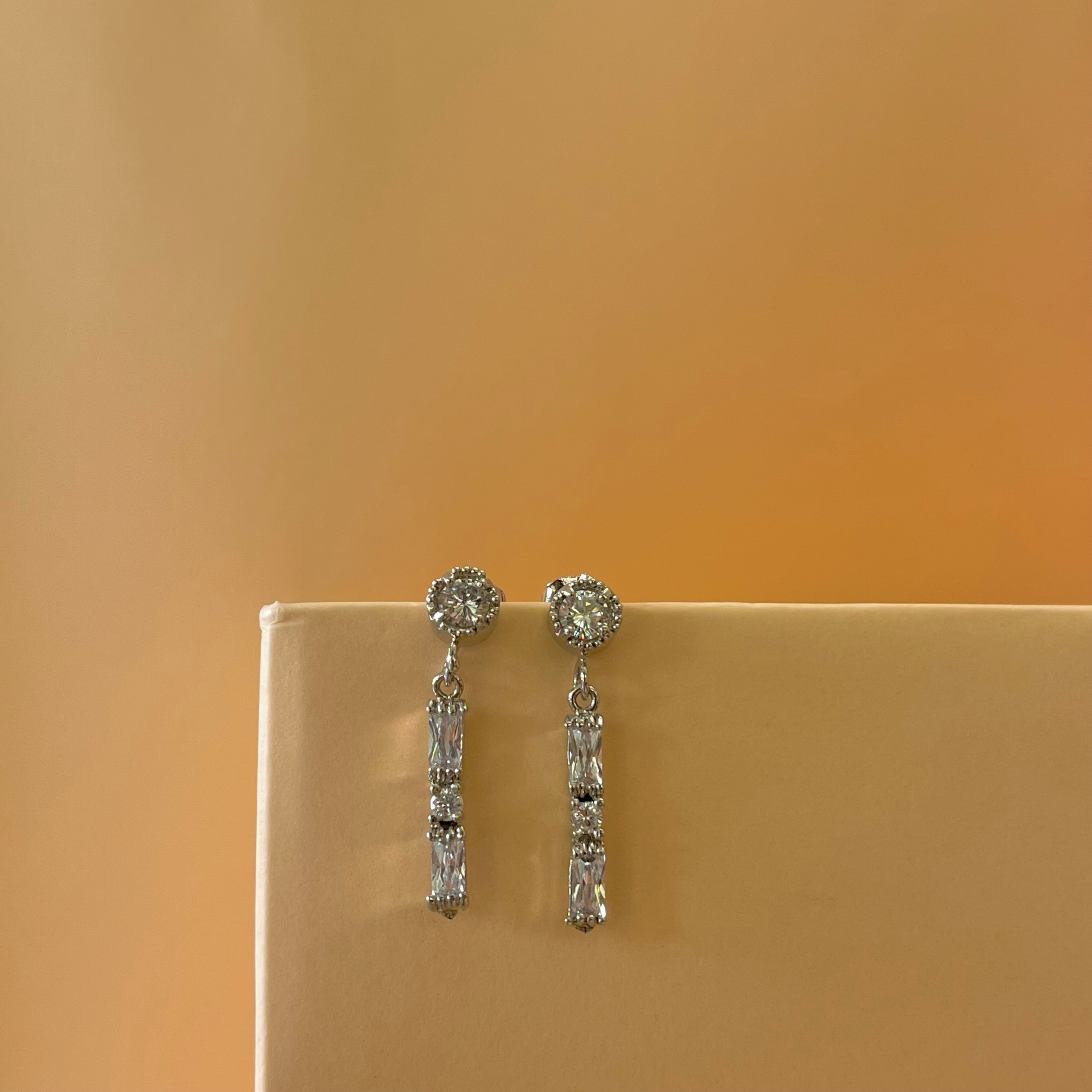 Silver zircone earrings