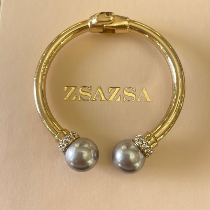 Grey pearls bangle