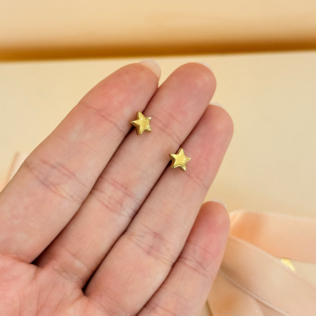 Dainty gold plated stars earrings