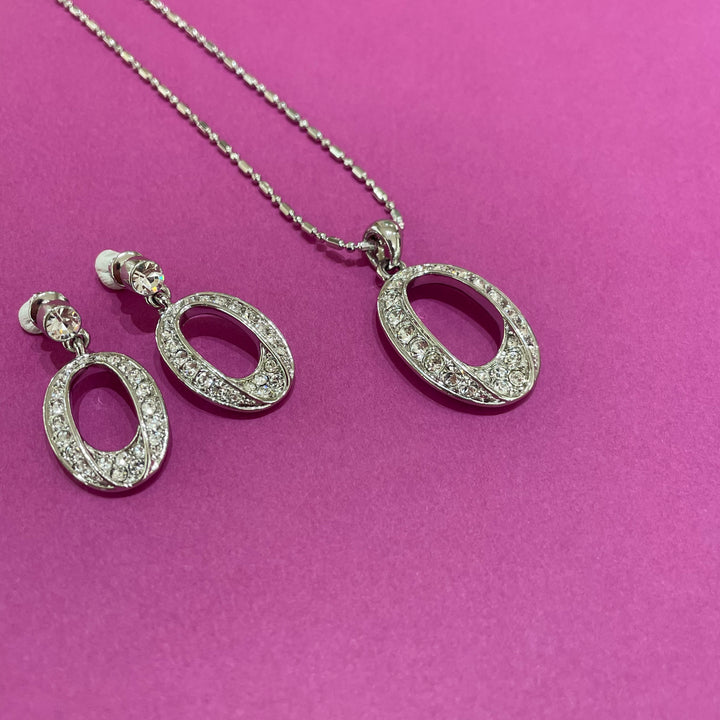 Pendant set