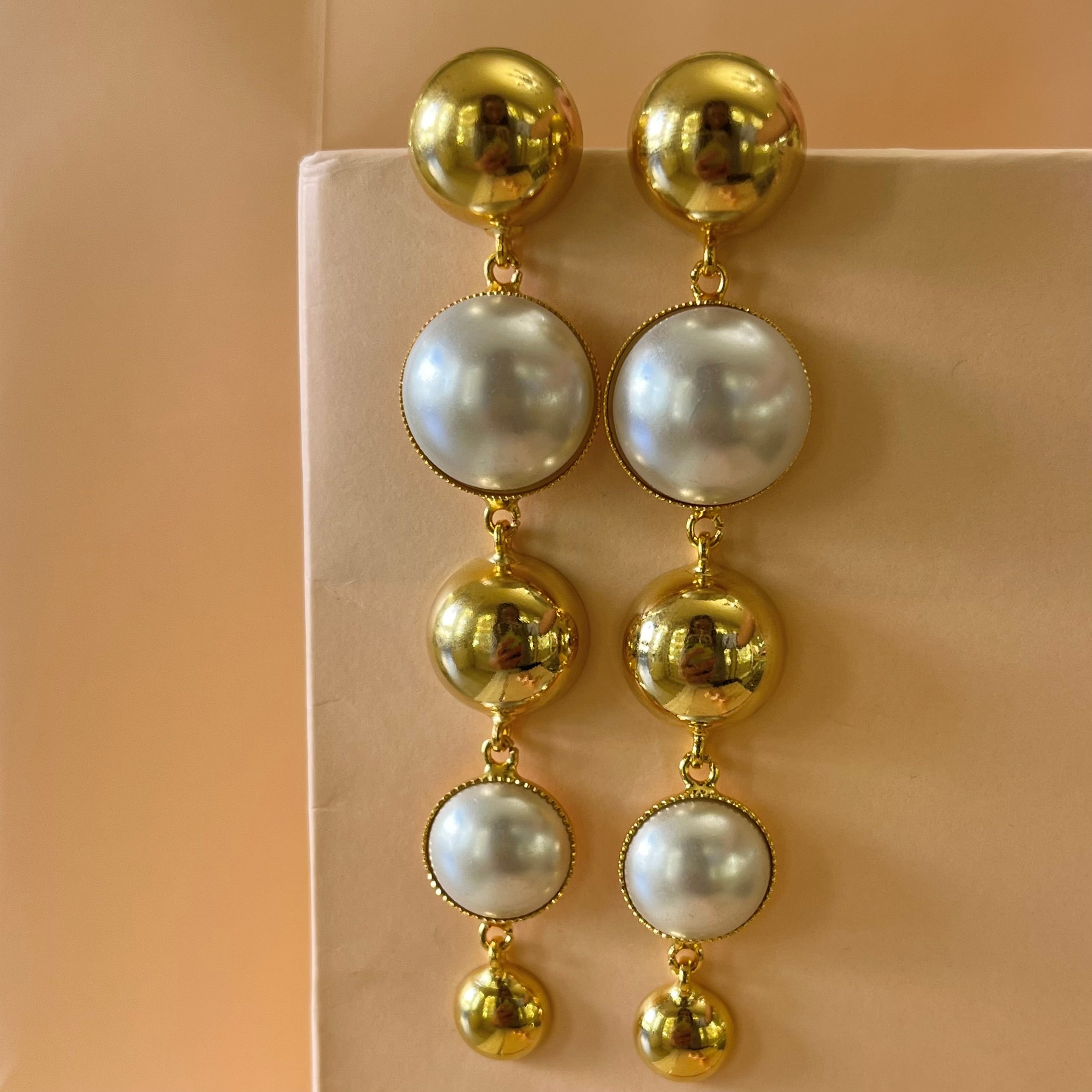 Gold & pearl set