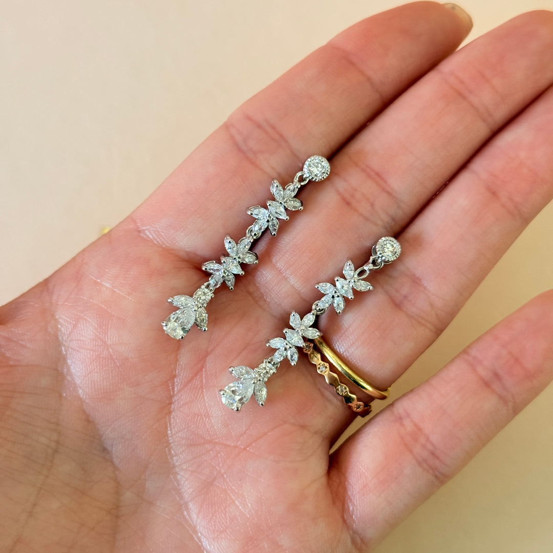 Marquise and teardrop zircone silver set