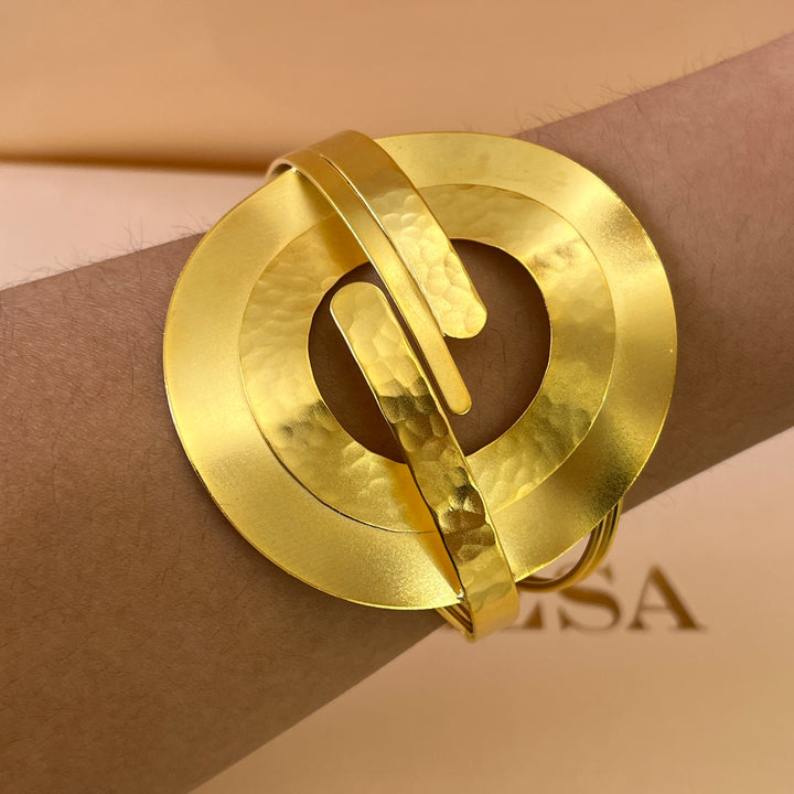 Gold handmade bangle