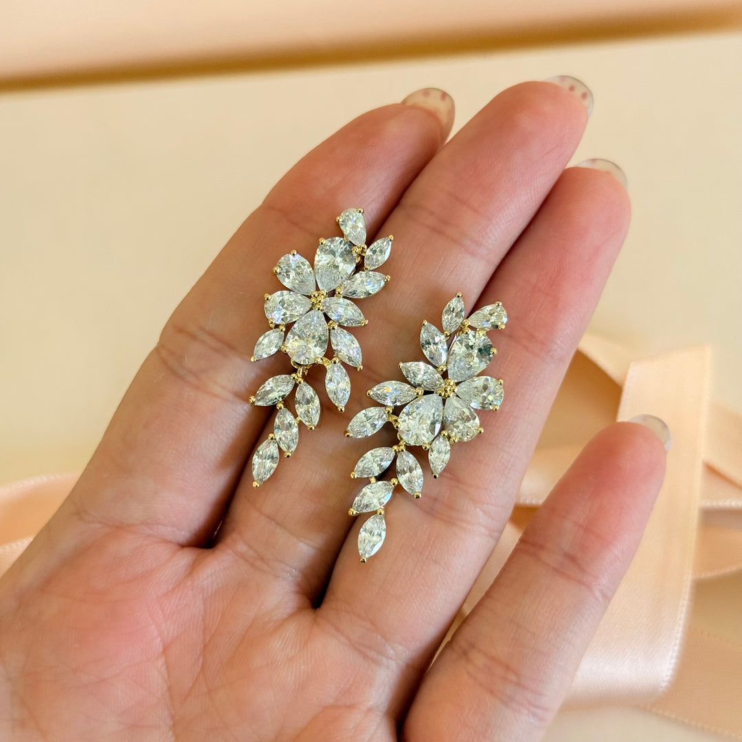 Flower and marquise zircone gold plated earrings