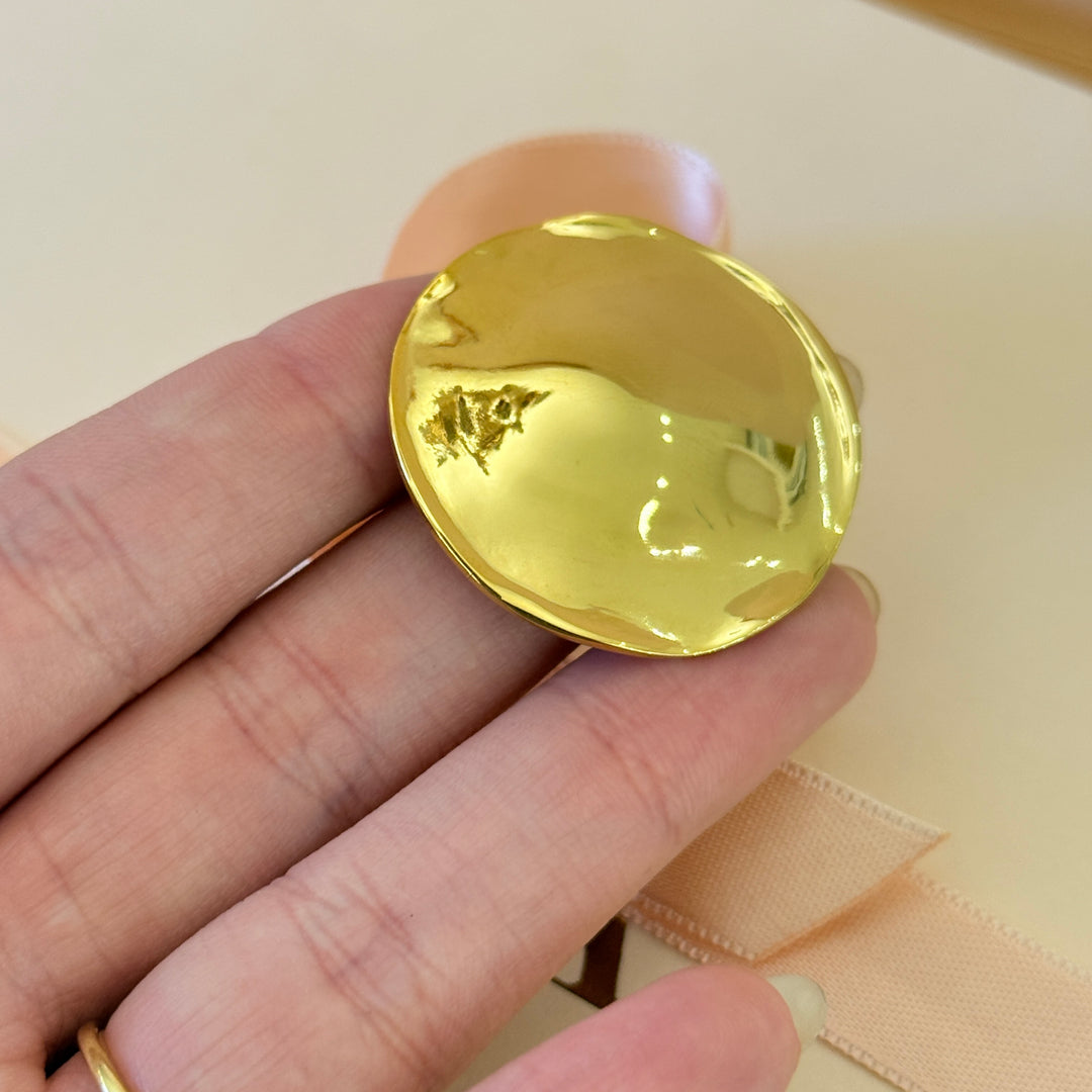 Plain gold plated brooch